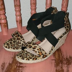 Strappy cheetah wedge- women's size 9